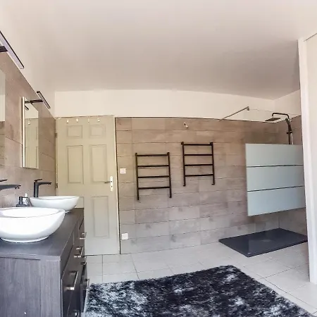 Vue Mer بيت للعطل بورْتِكْسْيو
